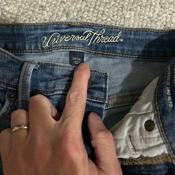 Universal Thread Jeans, size 00/24L - Picture 4 of 7